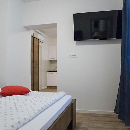 Jantar Apartmaji ノヴォ メスト エクステリア 写真