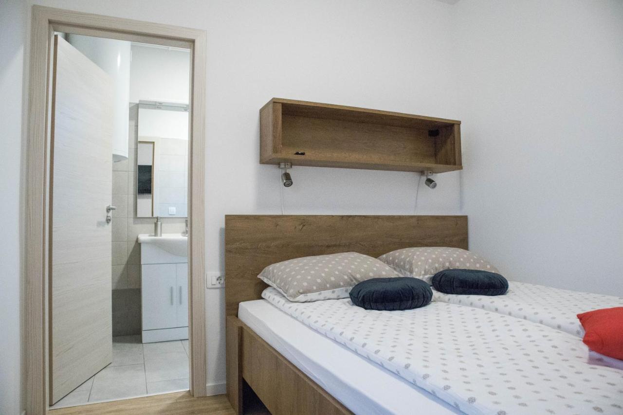 Jantar Apartmaji ノヴォ メスト エクステリア 写真
